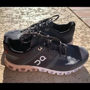 Women’s On Cloudflow Road Running Shoes Size 7